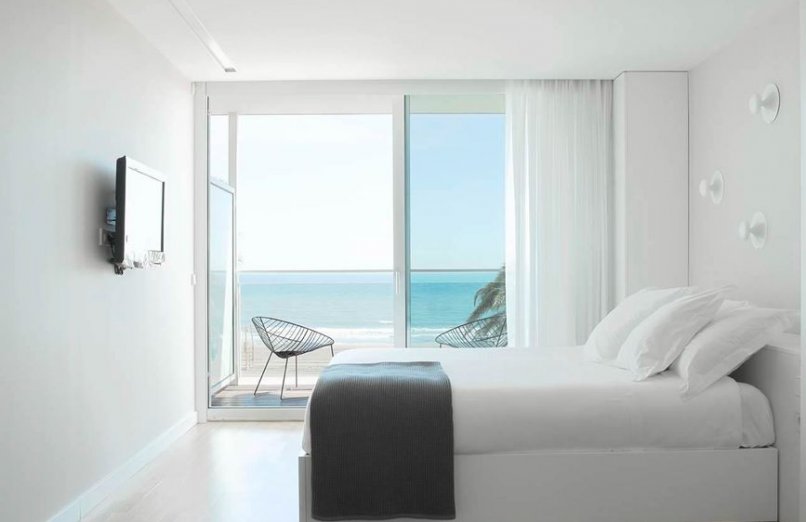 Meraki Beach Hotel