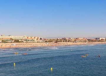 Guida per trascorrere una perfetta giornata al mare a Valencia